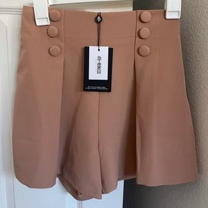 NWT 4th and Reckless Brown Shorts